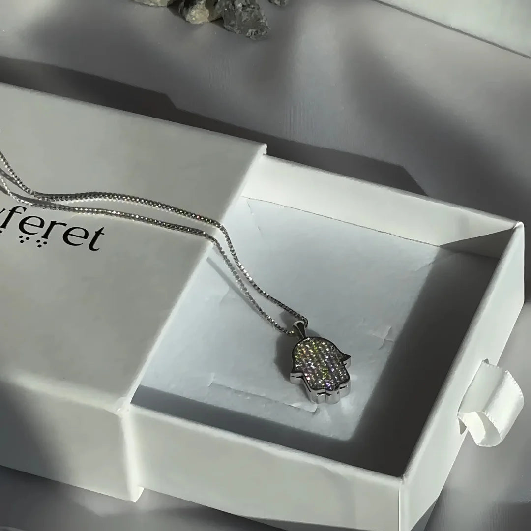 Pendentif Hamsa classique en or blanc massif 18 carats et diamants