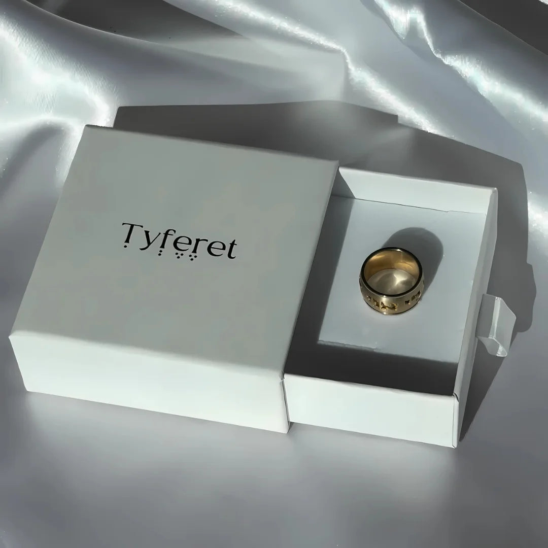 Bague Ani Ledodi en or 14 carats avec lettres bibliques