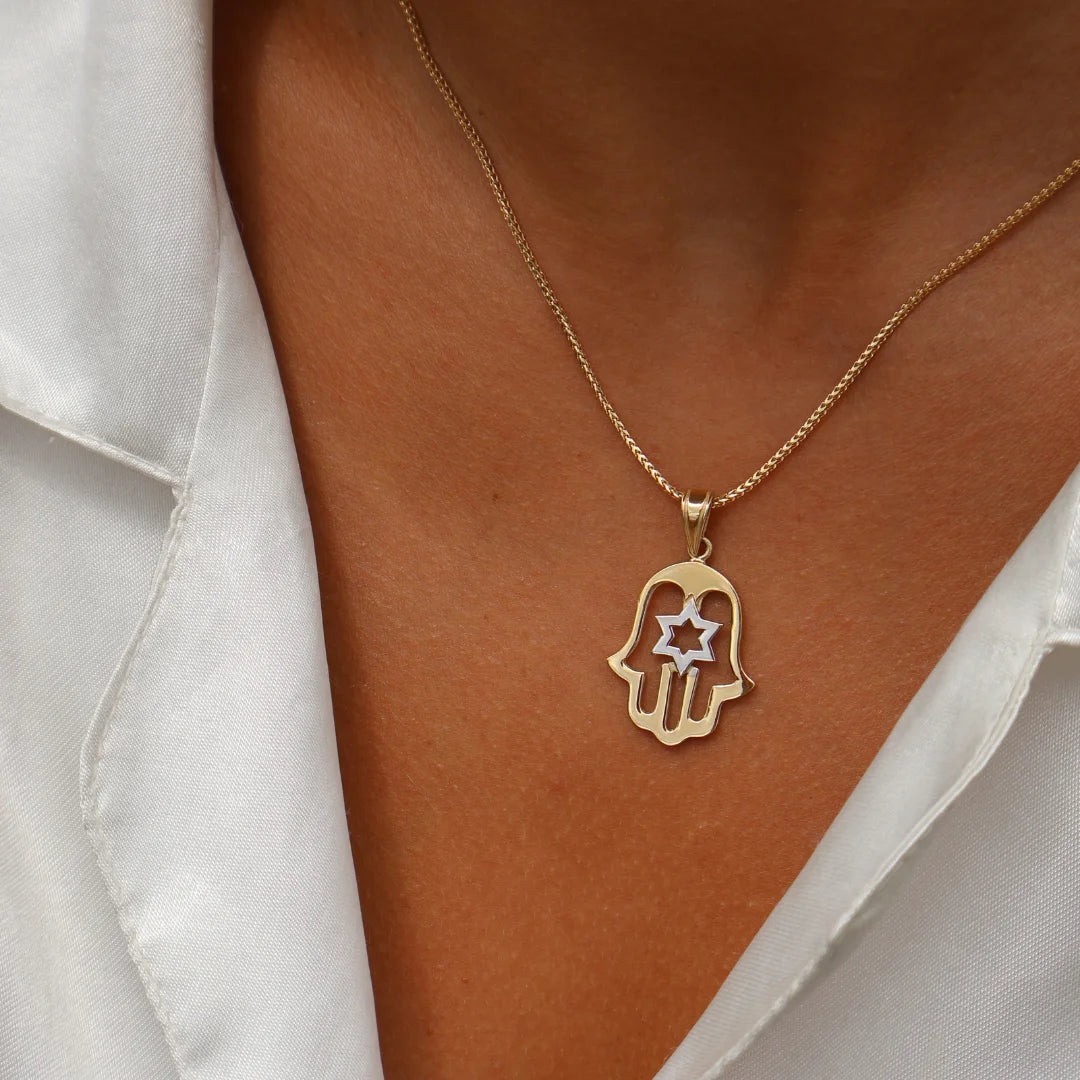 Elegant 14K Gold Hamsa Pendant