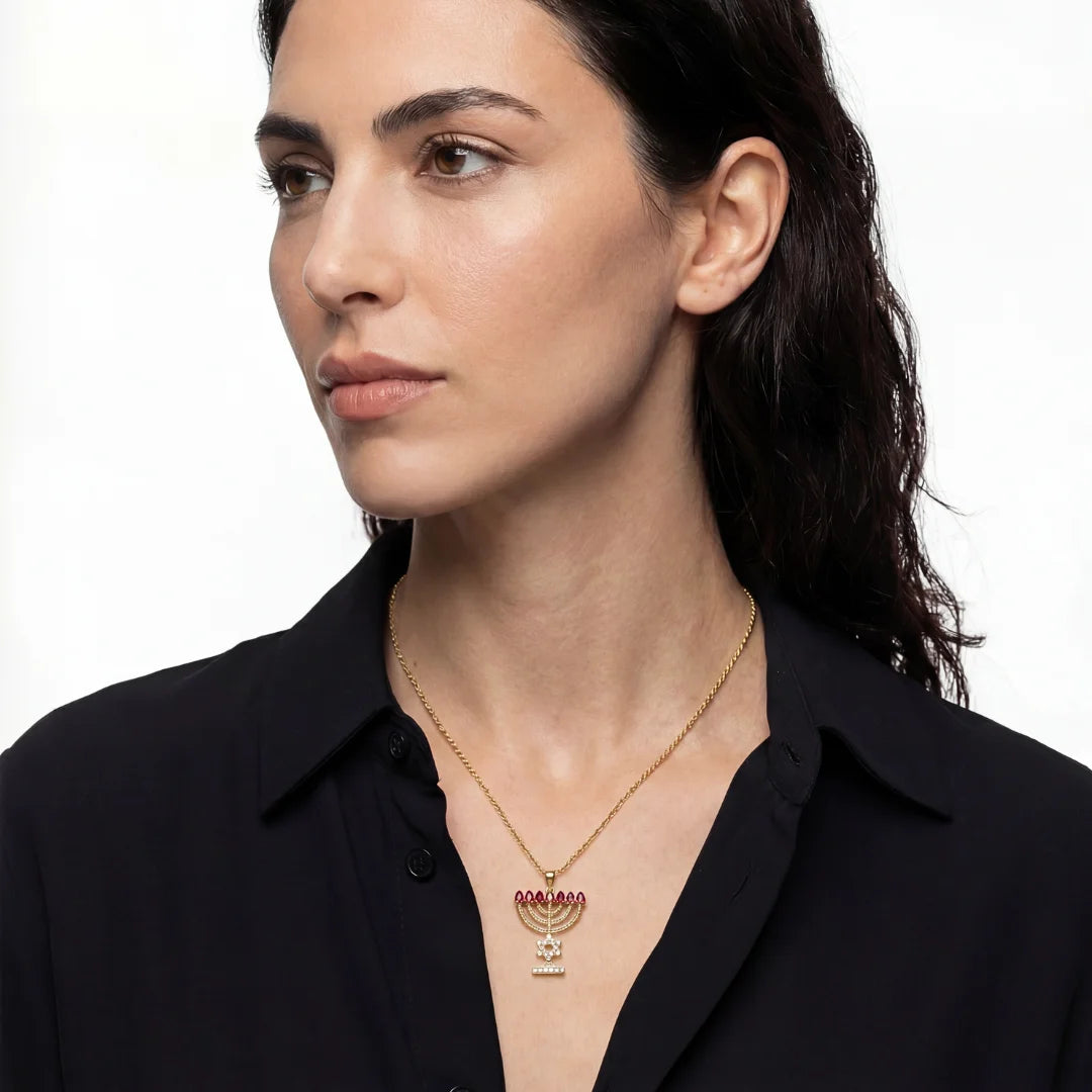 Pendentif Menorah et Étoile de David en pierres précieuses